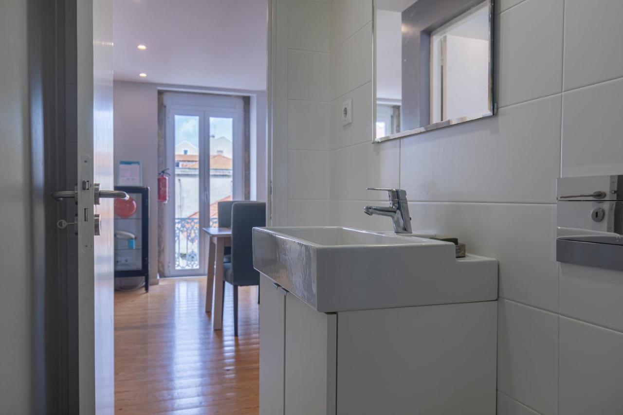 Graceful 2Bdr Duplex Apartment By Lovelystay 리스본 외부 사진