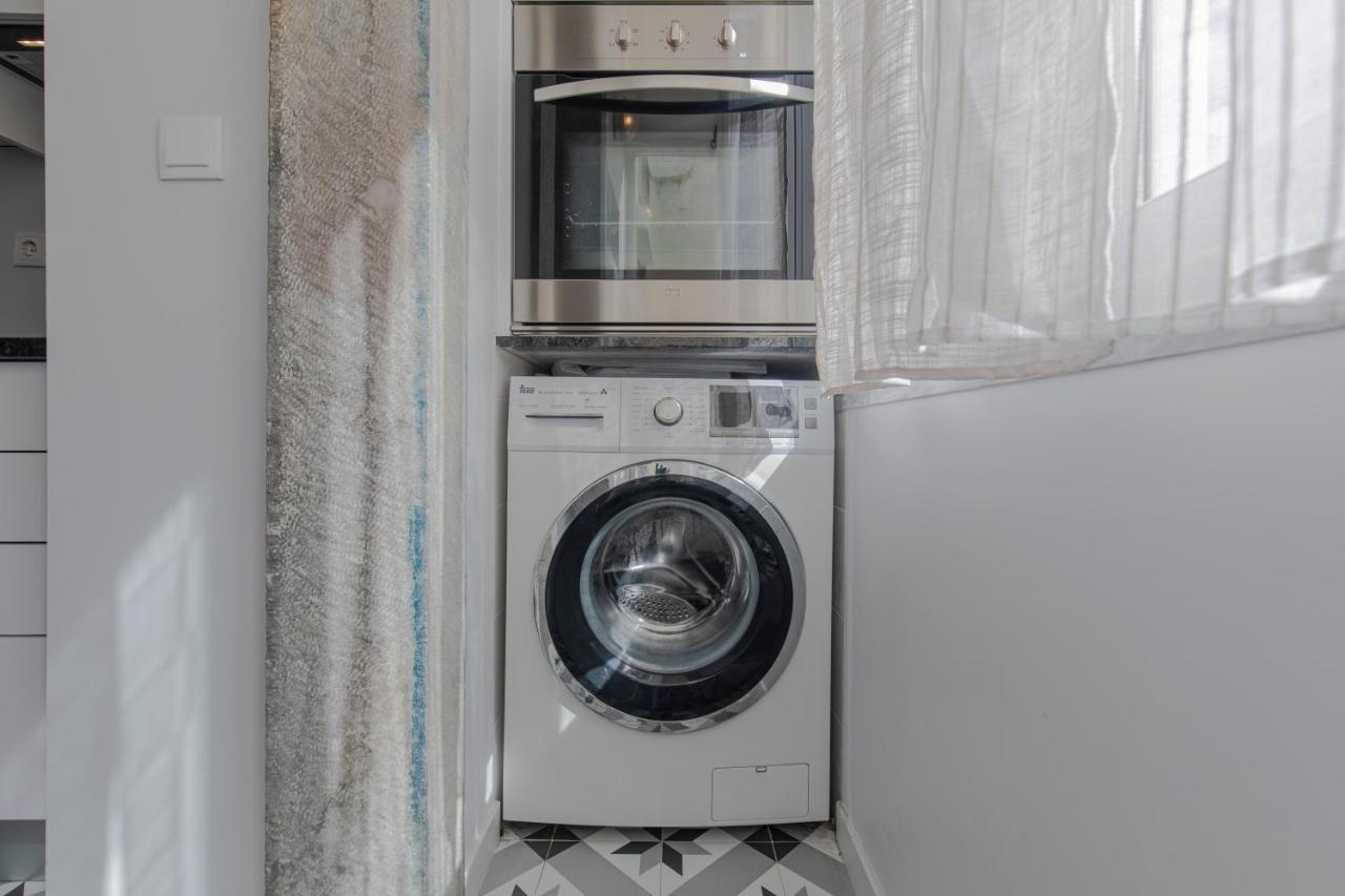 Graceful 2Bdr Duplex Apartment By Lovelystay 리스본 외부 사진